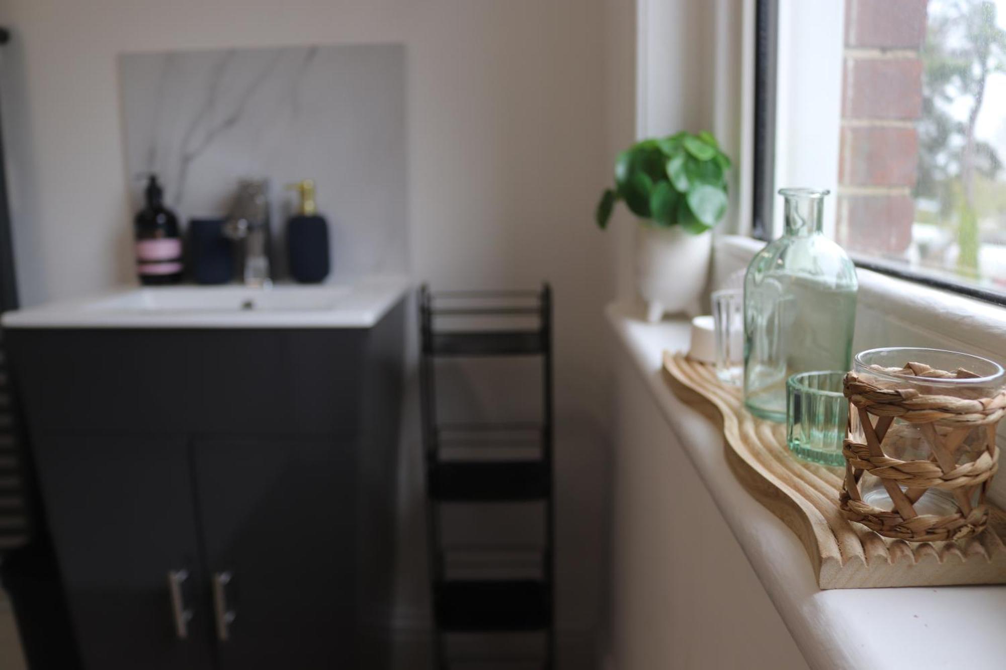 Aqua Nest Eastbourne - En-Suite, Free Parking, Kitchen ภายนอก รูปภาพ