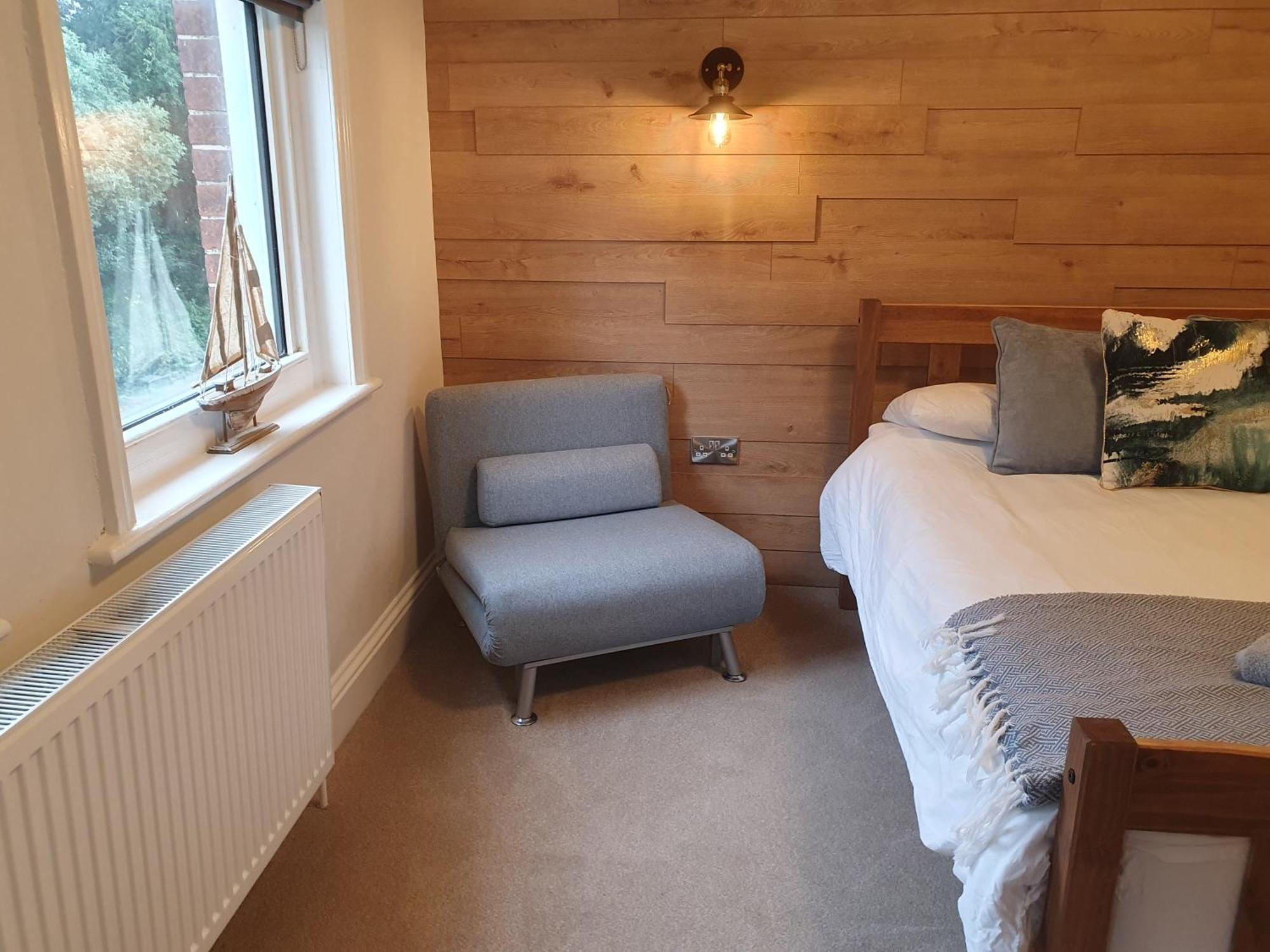 Aqua Nest Eastbourne - En-Suite, Free Parking, Kitchen ภายนอก รูปภาพ